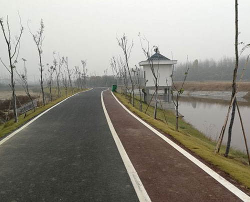 河道整治及堤頂?shù)缆饭こ?></div><p class="text-more">河道整治及堤頂?shù)缆饭こ?/p></a></li>            
                
            <li id="1t1t1tv"    class="xb3 xl6 layui-col-lg4 layui-col-xs6"><a href="/pho/Index/gcyj7.html" target="_blank"><div   id="trrr711"   class="auto-img"><img src="/editor/attached/image/20191205/20191205155134_20972.jpg" alt=